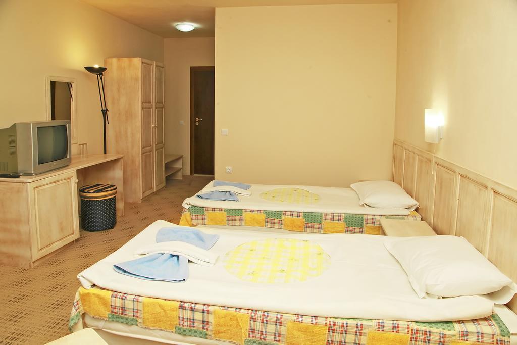 Ravda Bay Guest House Exterior photo